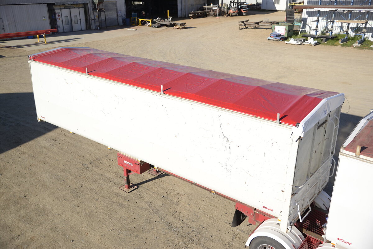 After: Jamie's fresh new red tarp.