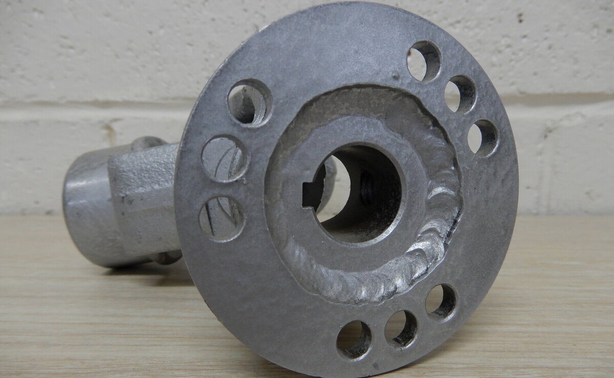 An Ellis and Sons Group flanged plate universal joint
