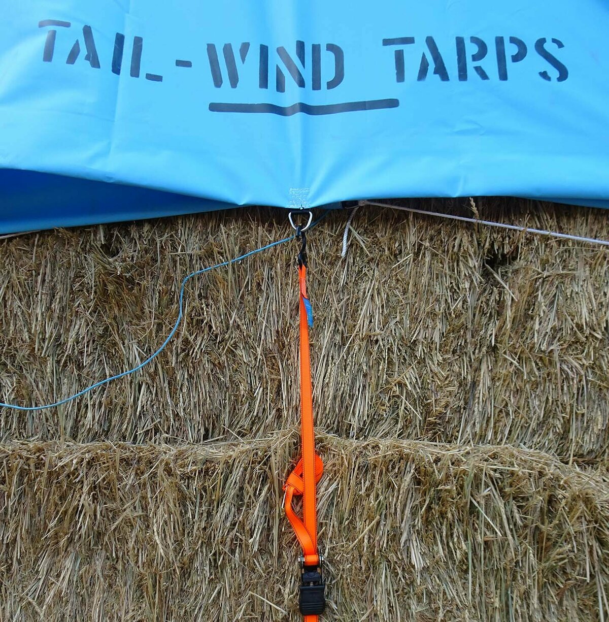 Close look at a Tail-Wind hay cover