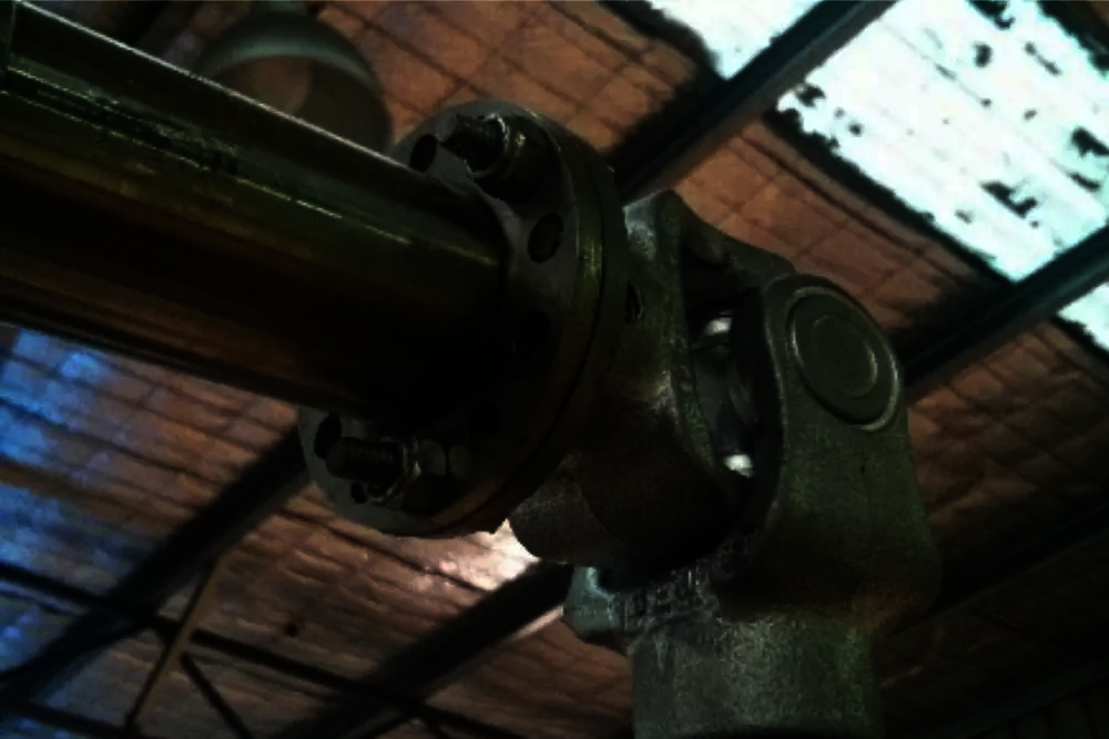 The Ellis and Sons Group flanged plate shaft bolts into a flanged plate universal joint and is adjustable.